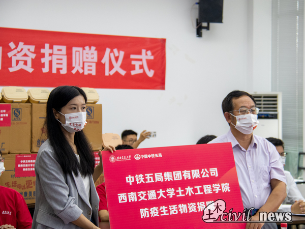 1663155801153035951.jpg IMG_8512.jpg