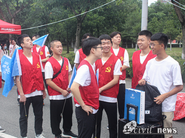 1661441725481006004.jpg IMG_5756(1).jpg