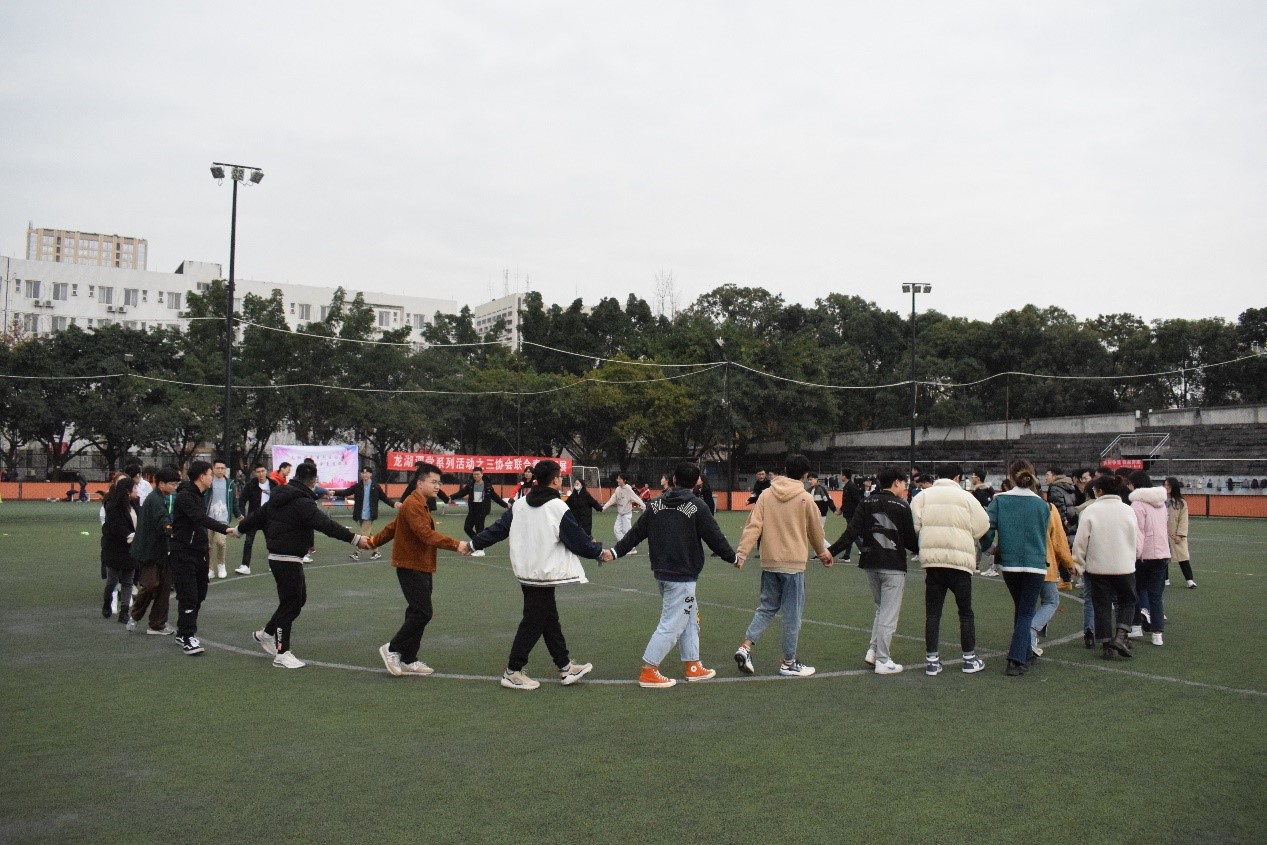 1639381135113053456.jpg 7.jpg