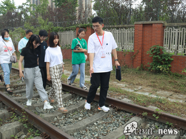 1630844433034024264.jpg 2.jpg