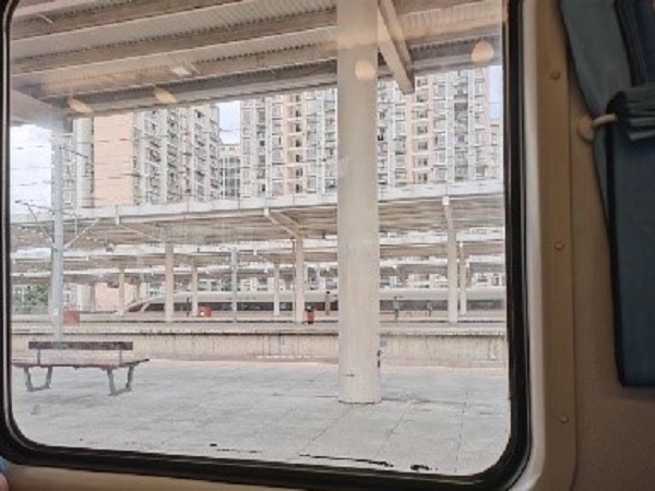 1637044512824026361.jpg 黄勇2.jpg