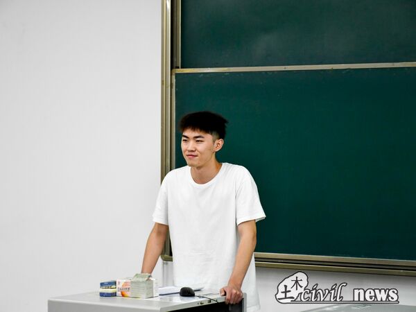 1632928888771074502.jpg 33.jpg