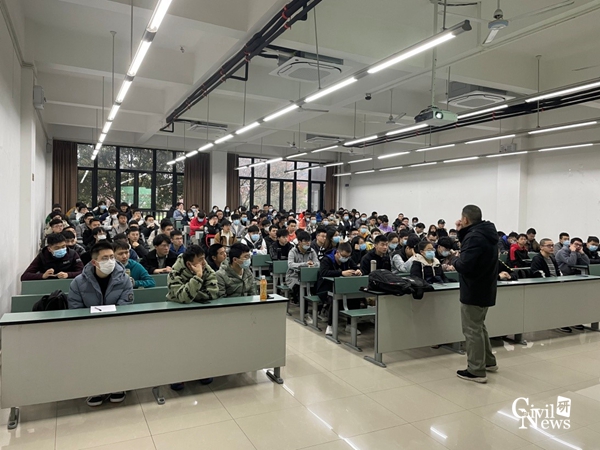 1614567032353030656.jpg 4.jpg