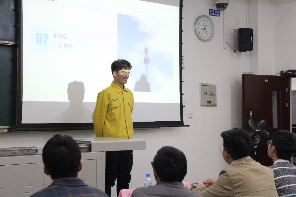 1574763300202047359.jpg 4.jpg