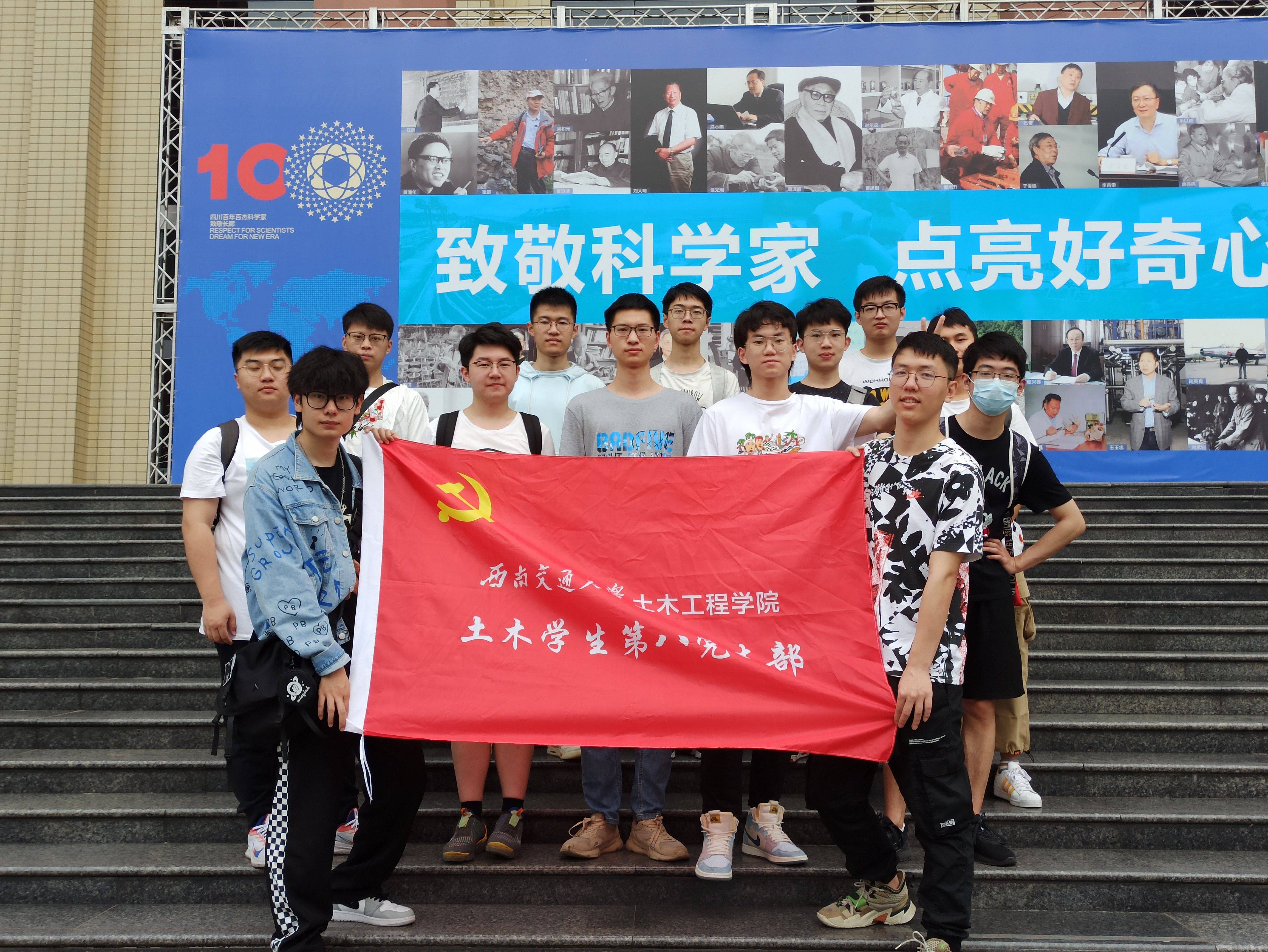 1649139429023088307.jpg 1649139429023088307.jpg